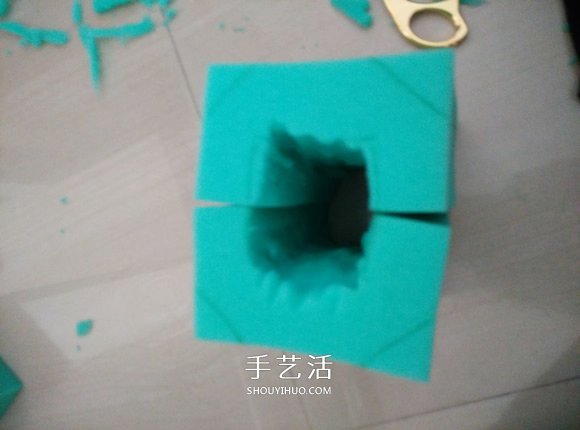 海綿手工制作綠巨人手套的方法 -  itrip.net.cn