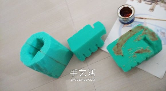 海綿手工制作綠巨人手套的方法 -  itrip.net.cn