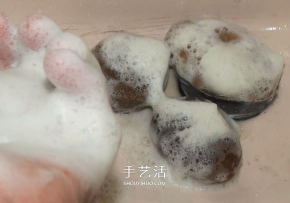 萬圣節(jié)怪物石頭畫入門教程 -  itrip.net.cn