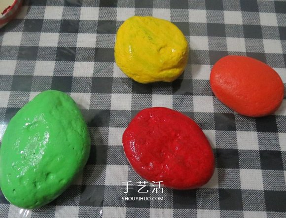萬圣節(jié)怪物石頭畫入門教程 -  itrip.net.cn