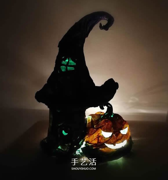 雪碧瓶手工制作萬圣節(jié)女巫屋圖解教程 -  itrip.net.cn