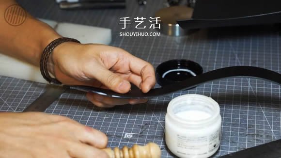 自制簡(jiǎn)約皮革手拿包的方法圖解教程 -  itrip.net.cn