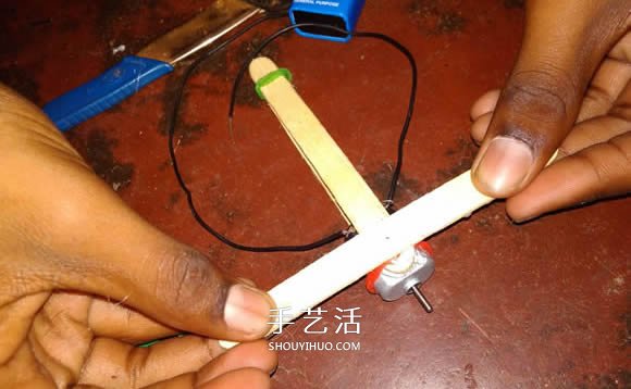 自制電動(dòng)玩具飛機(jī)的方法教程 -  itrip.net.cn