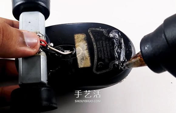 舊鼠標(biāo)手工制作電動(dòng)玩具車的教程 -  itrip.net.cn