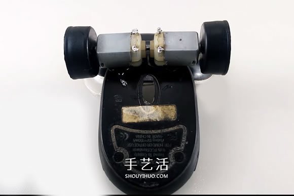 舊鼠標(biāo)手工制作電動(dòng)玩具車的教程 -  itrip.net.cn