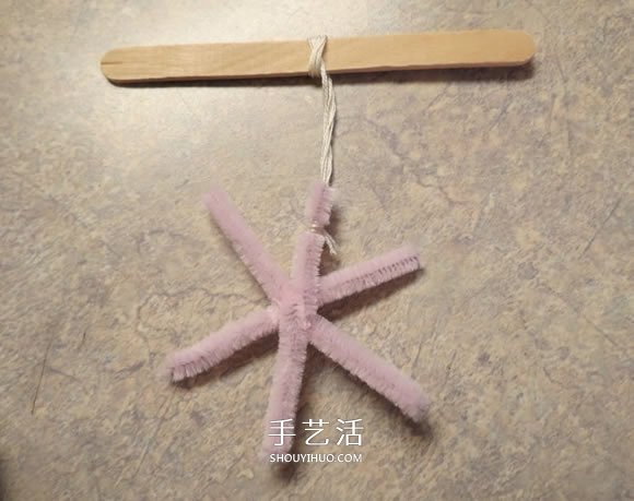 自制圣誕節(jié)晶體雪花裝飾品的方法教程 -  itrip.net.cn