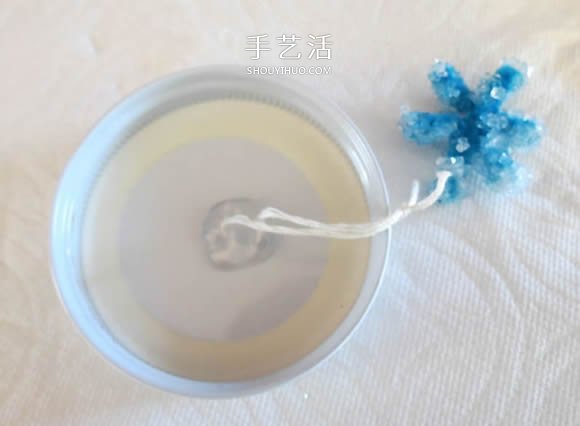 自制圣誕節(jié)晶體雪花裝飾品的方法教程 -  itrip.net.cn