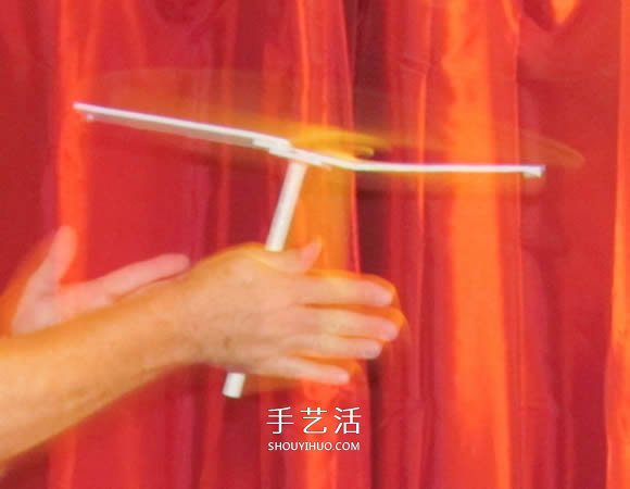 泡沫板手工制作竹蜻蜓玩具圖解教程 -  itrip.net.cn