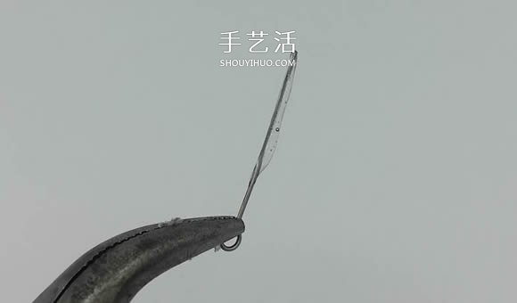 舊耳機手工制作創(chuàng)意耳環(huán)圖解教程 -  itrip.net.cn