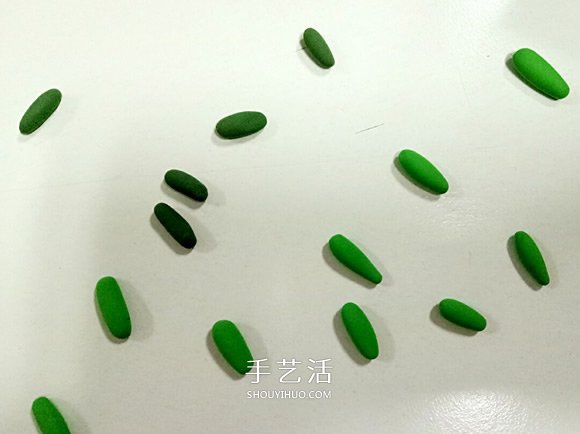 簡單又漂亮粘土圣誕花環(huán)的做法圖解 -  itrip.net.cn