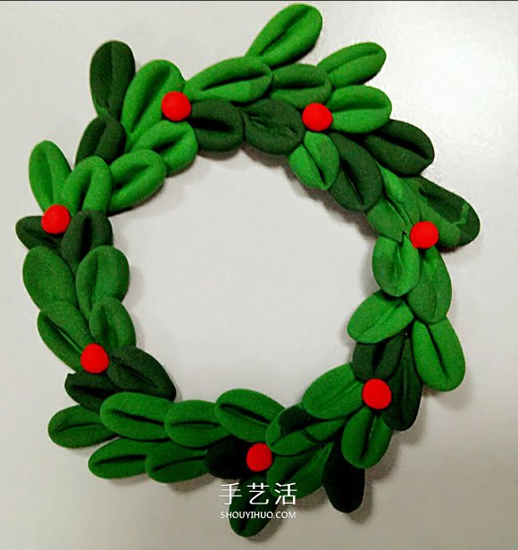 簡單又漂亮粘土圣誕花環(huán)的做法圖解 -  itrip.net.cn