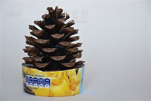 自制松果圣誕樹裝飾品的方法教程 -  itrip.net.cn