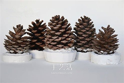 自制松果圣誕樹裝飾品的方法教程 -  itrip.net.cn