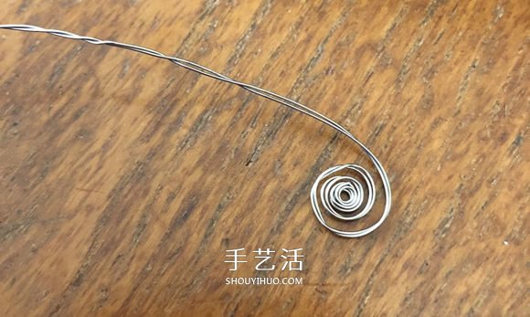金屬絲手工制作創(chuàng)意鳥巢耳環(huán)圖解教程 -  itrip.net.cn
