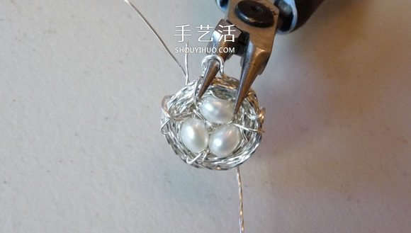 金屬絲手工制作創(chuàng)意鳥巢耳環(huán)圖解教程 -  itrip.net.cn