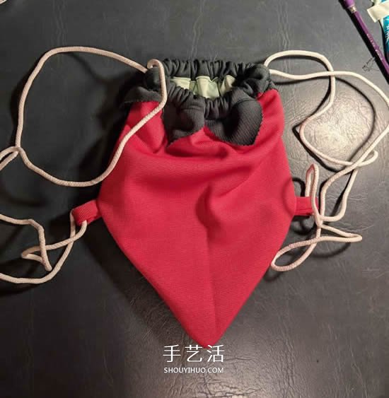 自制草莓束口袋的制作方法圖解 -  itrip.net.cn