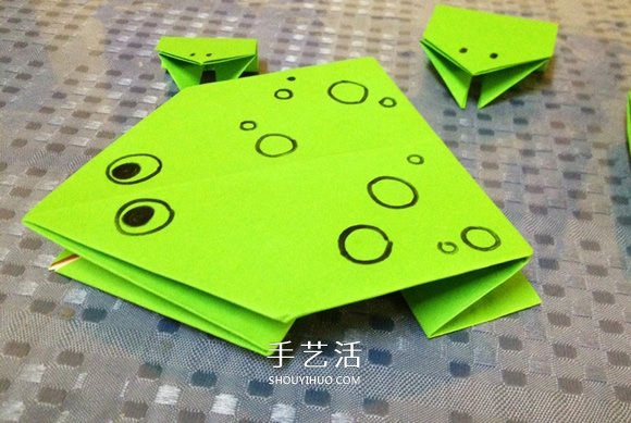 簡單折紙青蛙的詳細(xì)步驟圖解 -  itrip.net.cn