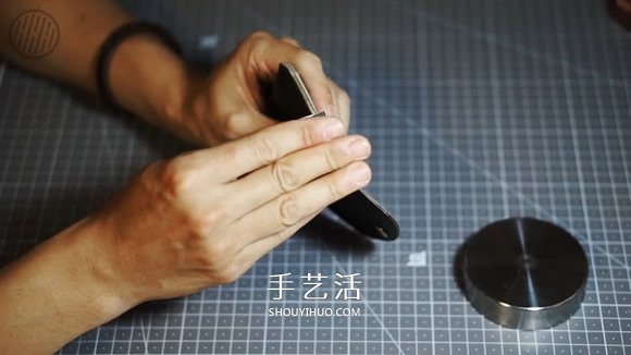 自制簡約風(fēng)格男士皮革名片盒的方法 -  itrip.net.cn