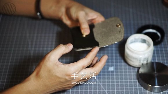 自制簡約風(fēng)格男士皮革名片盒的方法 -  itrip.net.cn
