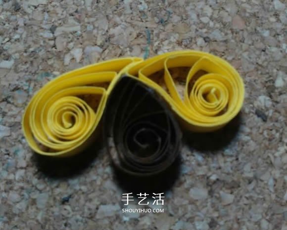 簡(jiǎn)單衍紙小蜜蜂的做法圖解教程 -  itrip.net.cn