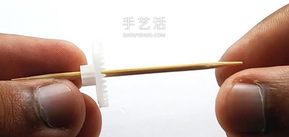 簡單自制電動汽車玩具的視頻教程 -  itrip.net.cn