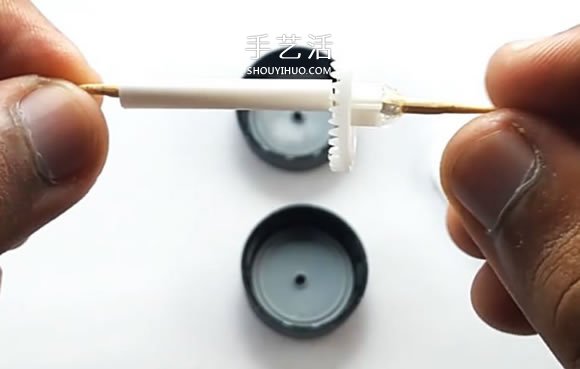 簡單自制電動汽車玩具的視頻教程 -  itrip.net.cn