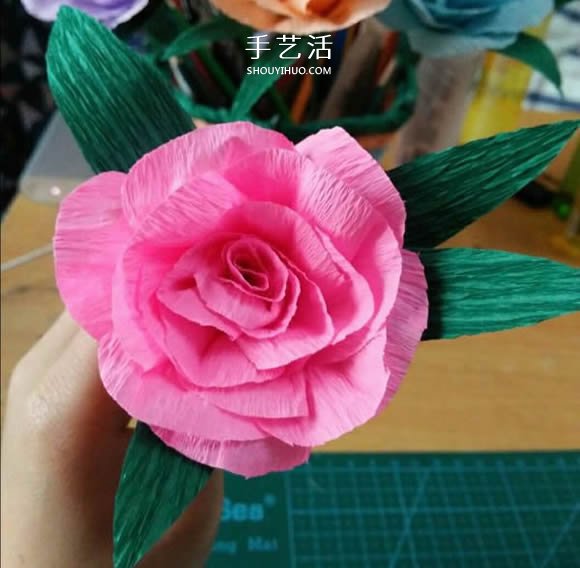 皺紋紙手工制作美麗紙花的做法圖解 -  itrip.net.cn