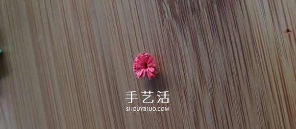 DIY圣誕節(jié)衍紙雪花裝飾的方法圖解 -  itrip.net.cn