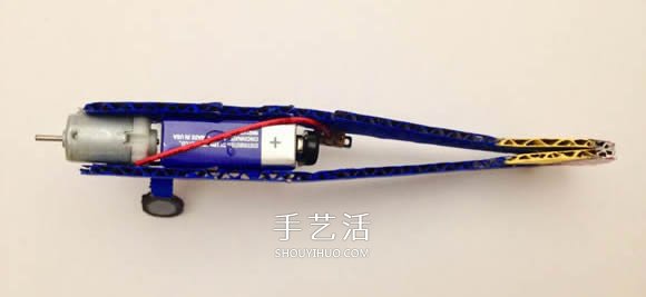 DIY電動(dòng)空中旋轉(zhuǎn)飛機(jī)玩具的方法 -  itrip.net.cn