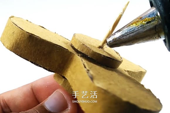 硬紙板手工制作指尖陀螺的視頻教程 -  itrip.net.cn