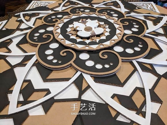 精美的曼荼羅墻 國(guó)外網(wǎng)友帶著兒子做了一個(gè)！ -  itrip.net.cn