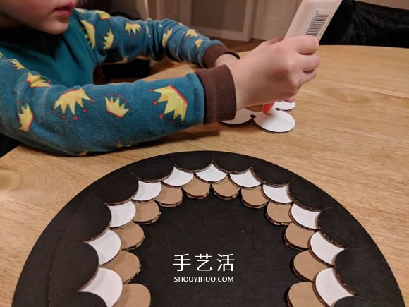 精美的曼荼羅墻 國(guó)外網(wǎng)友帶著兒子做了一個(gè)！ -  itrip.net.cn