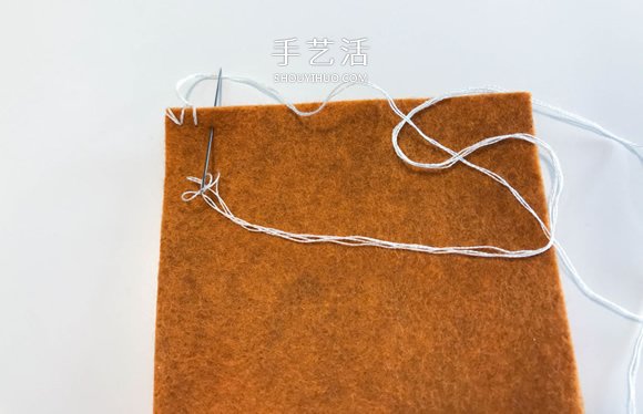 剪兩塊氈布縫一下 自制飾花筆袋的教程 -  itrip.net.cn