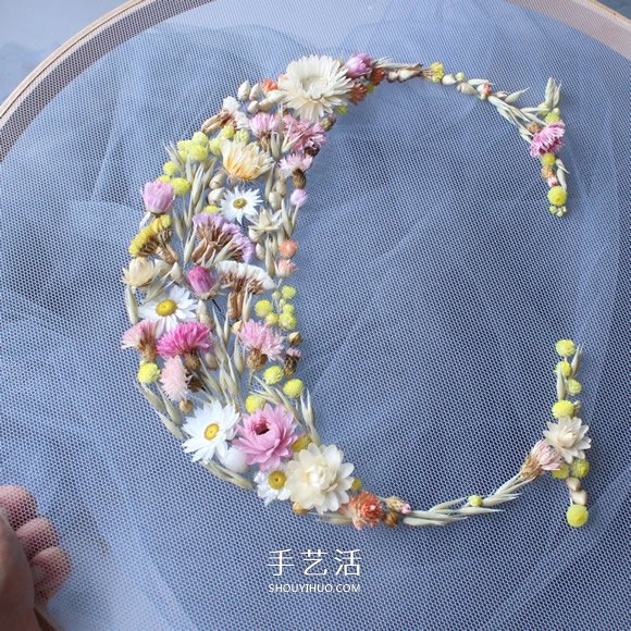 將干花“繡”成字母 這么美的靈感來自于夢里 -  itrip.net.cn
