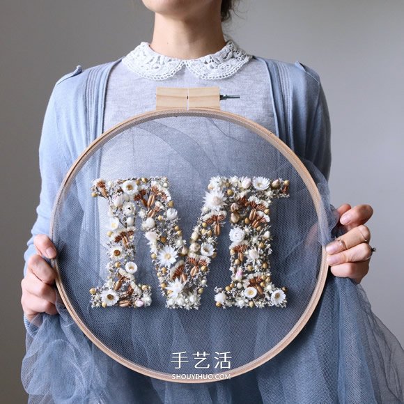 將干花“繡”成字母 這么美的靈感來自于夢里 -  itrip.net.cn
