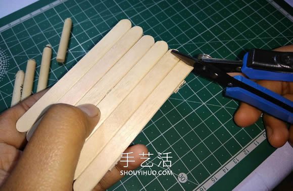 迷你才可愛(ài)！用雪糕棍和火柴棍制作桌椅視頻 -  itrip.net.cn