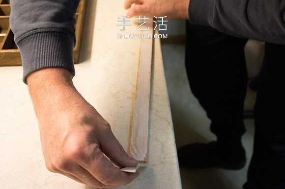 舊托盤巧改造！做成超實用又好看的首飾架 -  itrip.net.cn