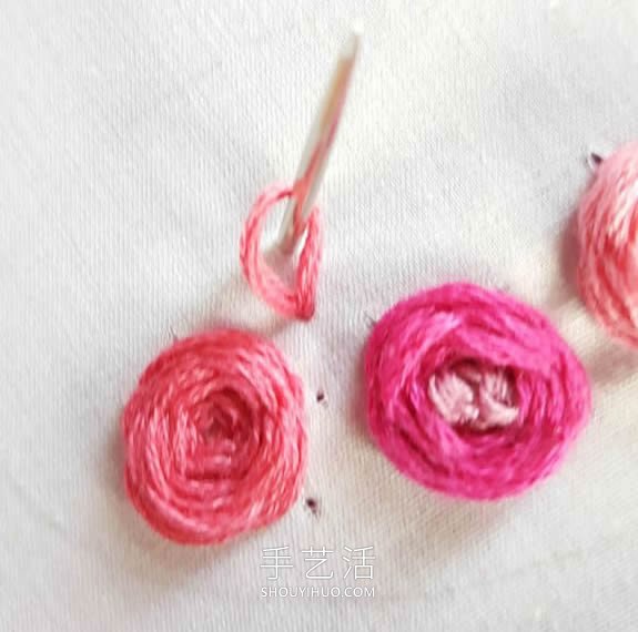 迷你玫瑰花刺繡視頻 制作超美的項(xiàng)鏈吊墜！ -  itrip.net.cn