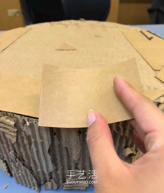自制貓咪磨爪器 紙板箱再利用不花一分錢！ -  itrip.net.cn