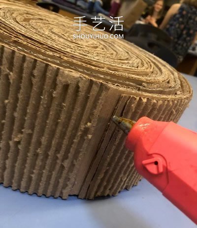 自制貓咪磨爪器 紙板箱再利用不花一分錢！ -  itrip.net.cn