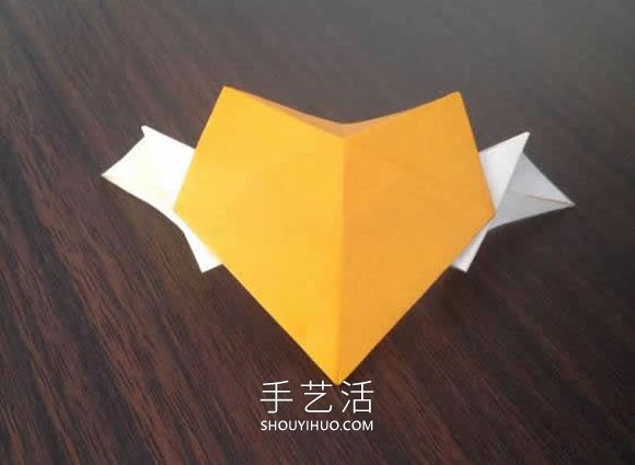只用一張紙完成！雙色翅膀心的折法圖解 -  itrip.net.cn