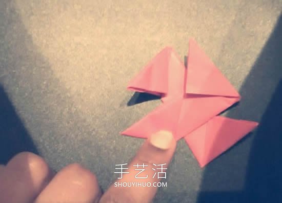 折紙忍者的暗器！四角忍者之星的折法教程 -  itrip.net.cn
