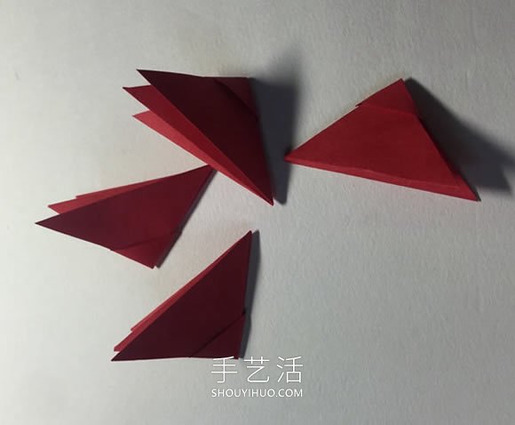 簡單折紙4個花瓣 粘合得到一朵四瓣花！ -  itrip.net.cn