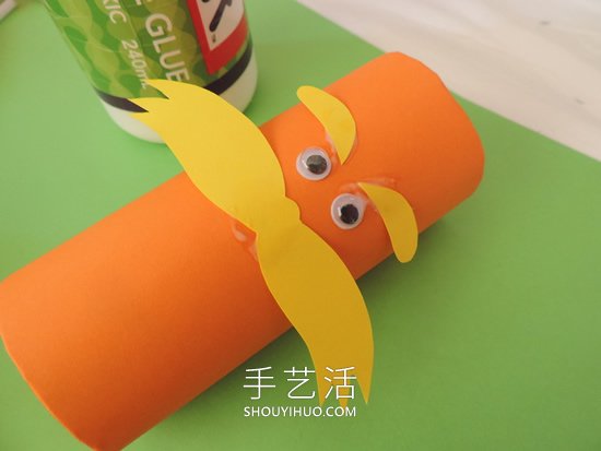 卷紙筒手工制作大胡子老爺爺?shù)淖龇▓D解 -  itrip.net.cn