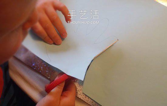 自制母親節(jié)百合花賀卡的方法 簡單又可愛！ -  itrip.net.cn