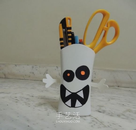 洗發(fā)水瓶廢物利用 手工制作萬圣節(jié)怪物筆筒 -  itrip.net.cn