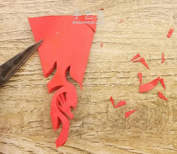 中國(guó)傳統(tǒng)新年團(tuán)花的剪紙方法步驟圖解 -  itrip.net.cn
