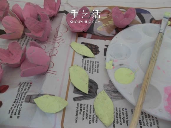 雞蛋保護(hù)托廢物利用 手工制作花朵的做法 -  itrip.net.cn