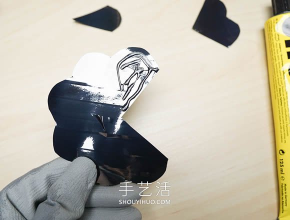 VHS磁帶手工制作漂亮玫瑰花的做法圖解教程 -  itrip.net.cn