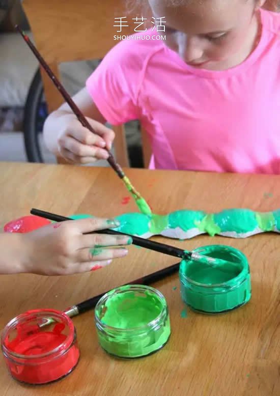 幼兒園雞蛋托手工制作毛毛蟲的做法教程 -  itrip.net.cn